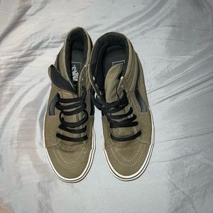 Hi-top Vans